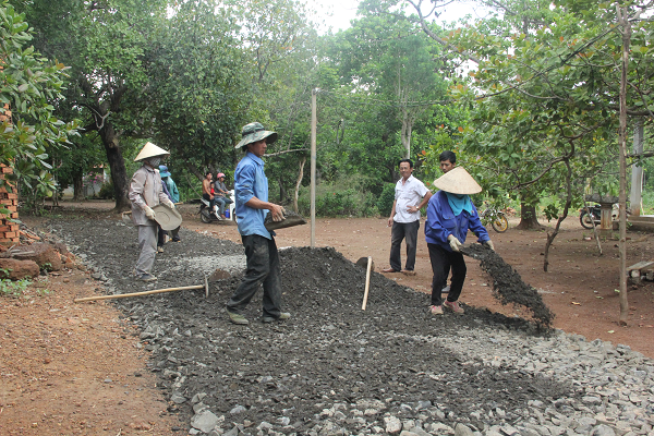 Xây dựng nông thôn mới ở xã Bù Nho:Trước hết là vì quyền lợi của người dân