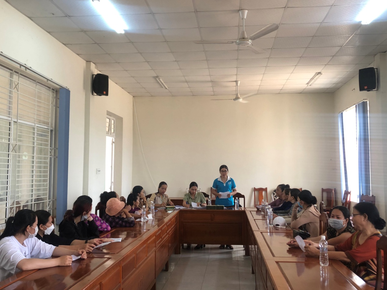 Giải ngân 810 triệu đồng cho hội viên phụ nữ nghèo, khó khăn xã Phú Riềng, Bình Sơn