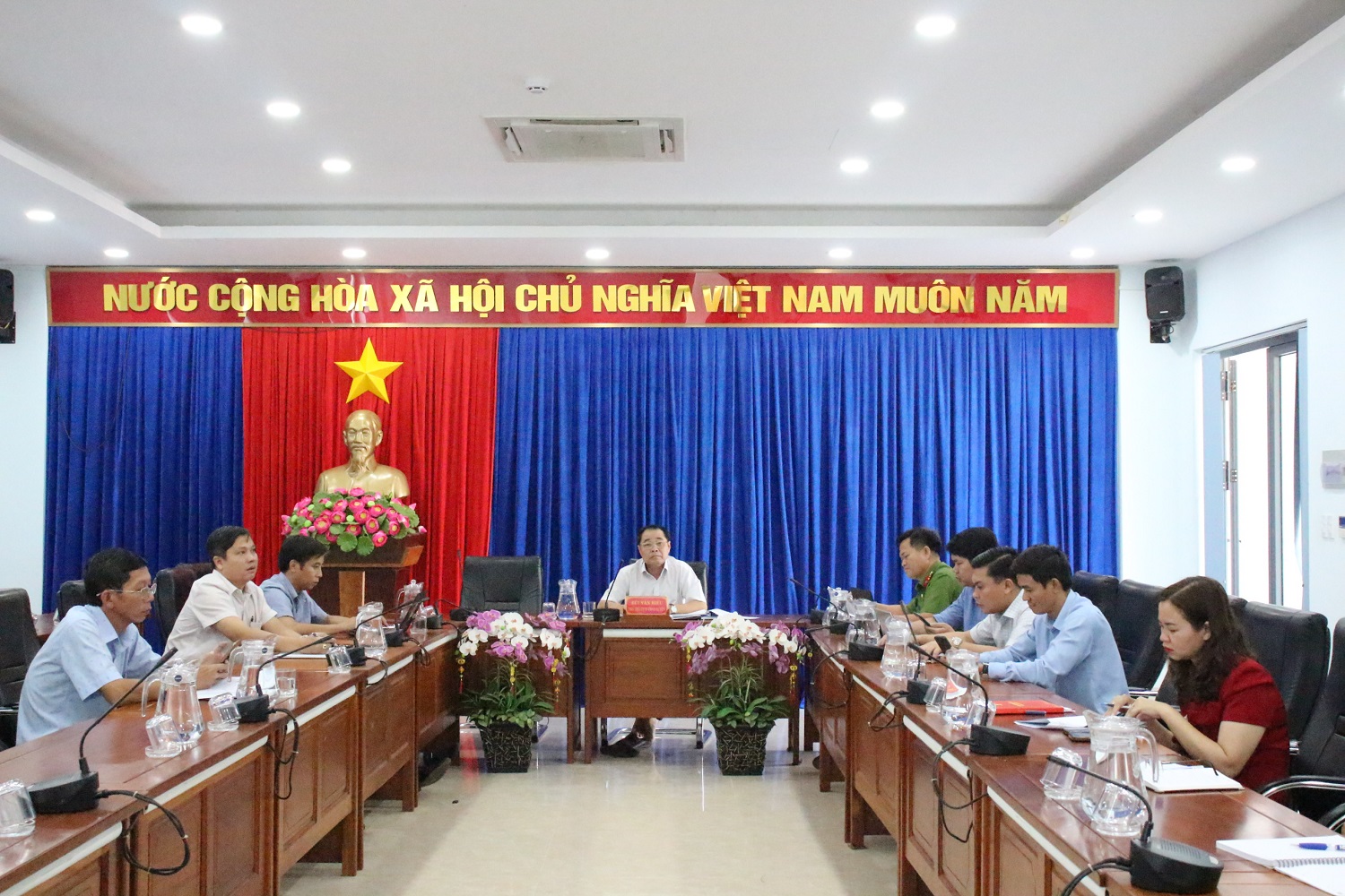 Huyện Phú Riềng dự họp triển khai mục tiêu, nhiệm vụ chuyển đổi số năm 2023.