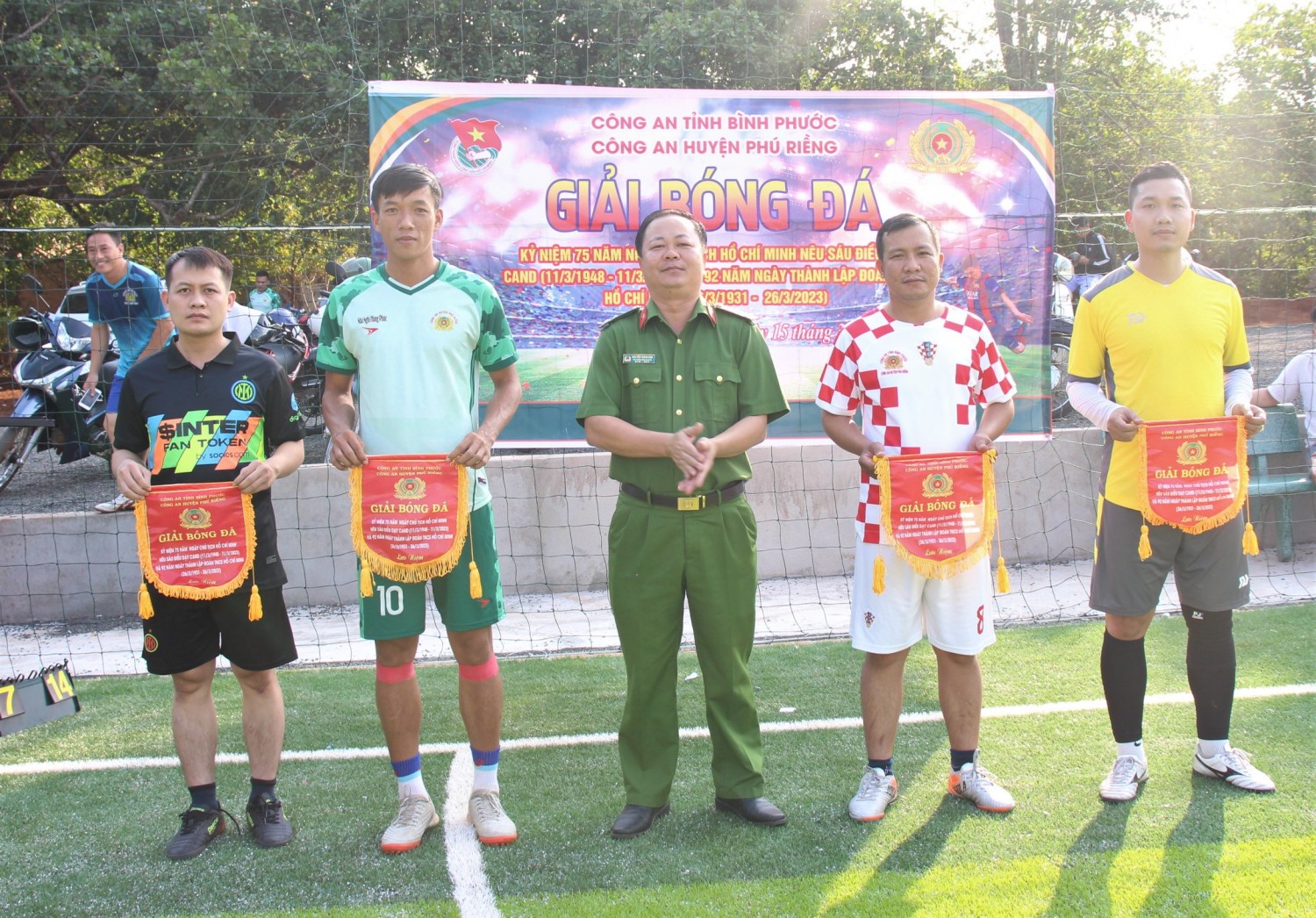 Đoàn Thanh niên Công an huyện Phú Riềng tổ chức Giải bóng đá giao lưu kỷ niệm các ngày lễ trong tháng 3.