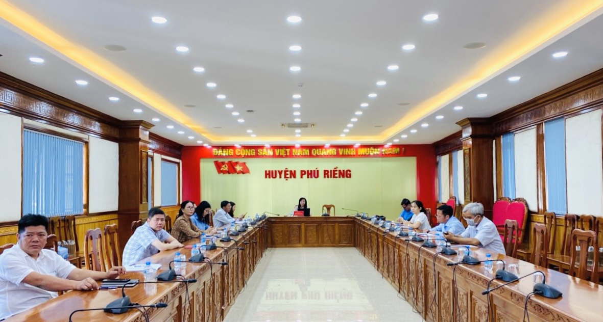 Phú Riềng tham dự hội nghị trực tuyến báo cáo viên tháng 02/2023