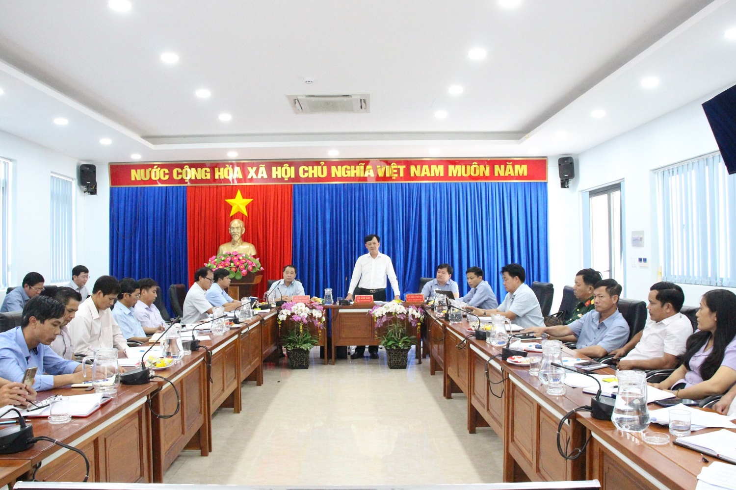 Giao ban Ủy viên UBND huyện Phú Riềng mở rộng quý I/2023