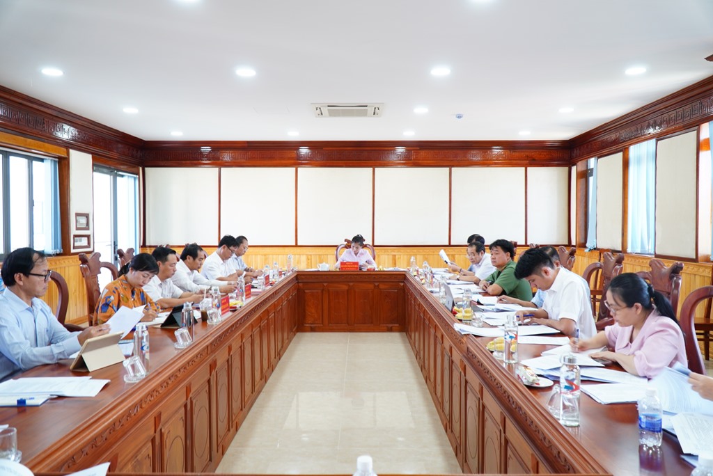 Ban Thường vụ huyện ủy thông qua các dự thảo Kế hoạch thực hiện các đề án, chỉ thị, Kết luận của BTV tỉnh ủy về lĩnh vực VH-XH.