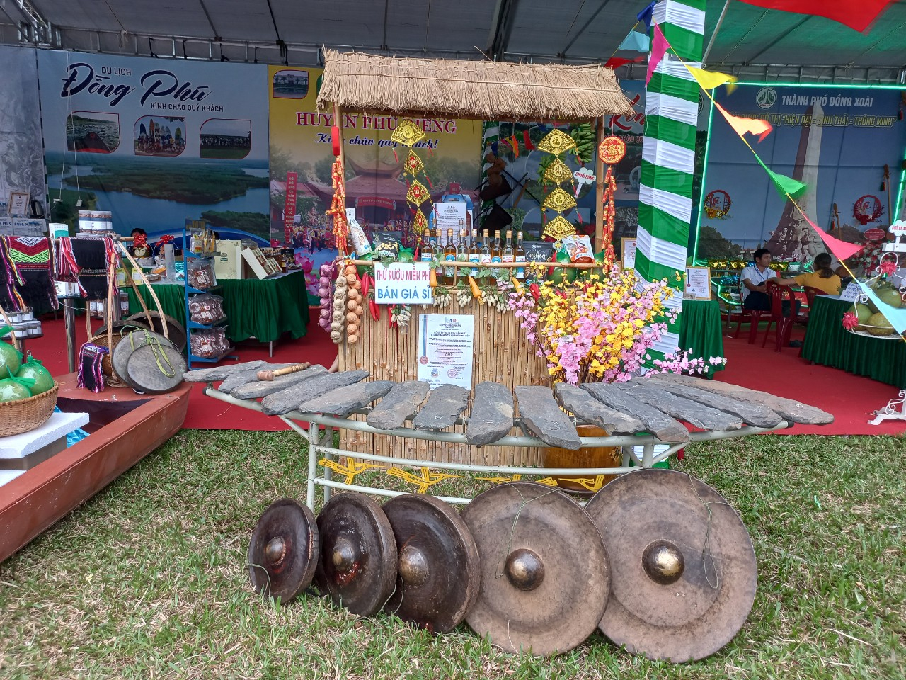 Huyện Phú Riềng tham gia triển lãm không gian văn hóa, du lịch, ẩm thực Đông Nam Bộ