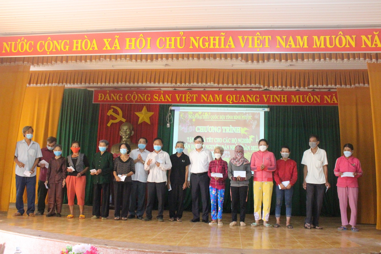 Năm 2022 huyện Phú Riềng giảm 89 hộ nghèo.