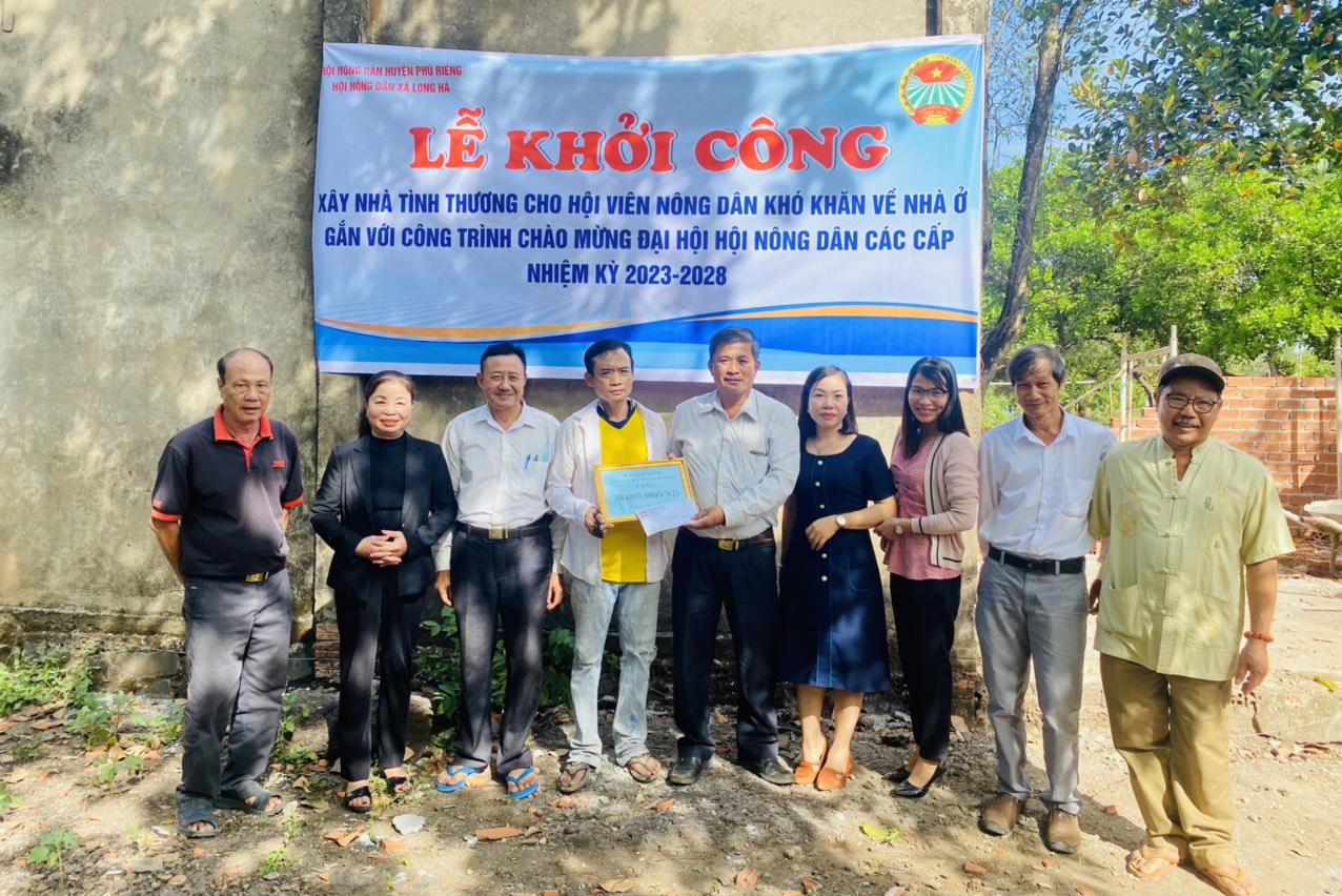 Khởi công xây dựng “Mái ấm tình thương” cho hội viên nông dân nghèo xã Long Hà