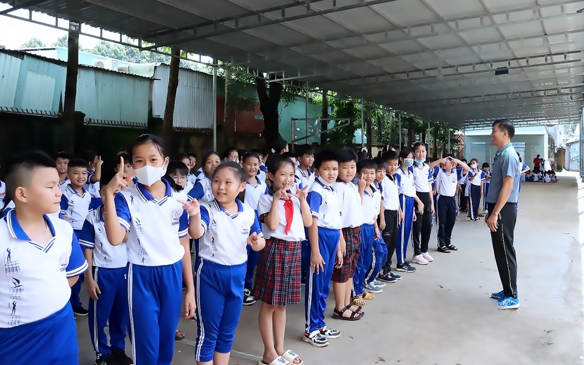 Huyện Phú Riềng đầu tư cả về chất và lượng góp phần nâng cao tầm vóc học sinh