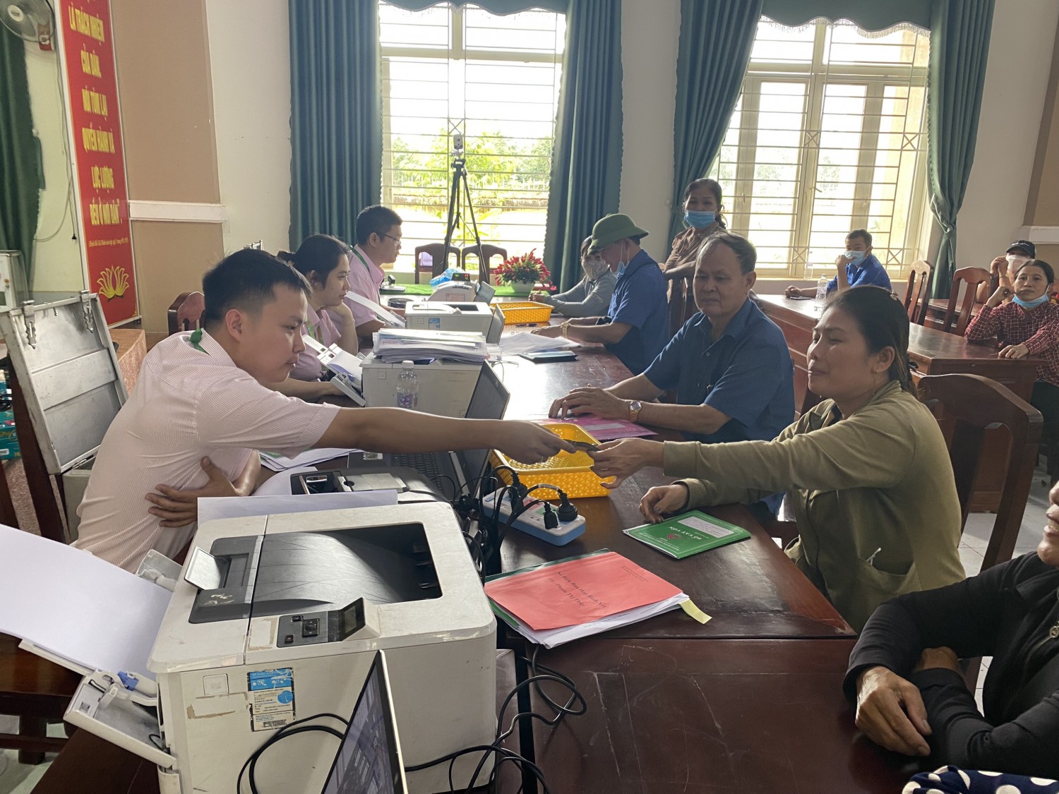 Ngân hàng chính sách huyện Phú Riềng giải ngân cho 102 hộ vay xã Bù Nho