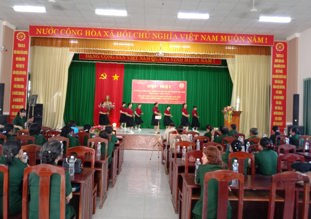 Hội nghị tổng kết công tác Câu lạc bộ Nữ cựu chiến binh xã Bù Nho năm 2022
