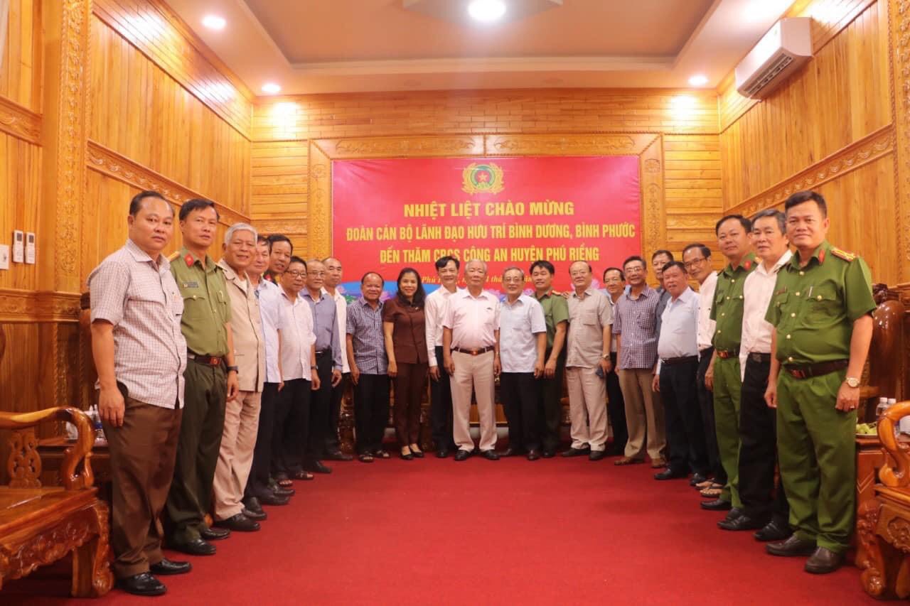 Đoàn cán bộ nguyên lãnh đạo tỉnh Bình Dương, Bình Phước đến thăm huyện Phú Riềng