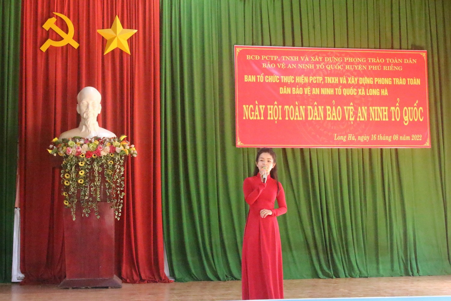Long Hà tổ chức ngày hội toàn dân bảo vệ an ninh tổ quốc.