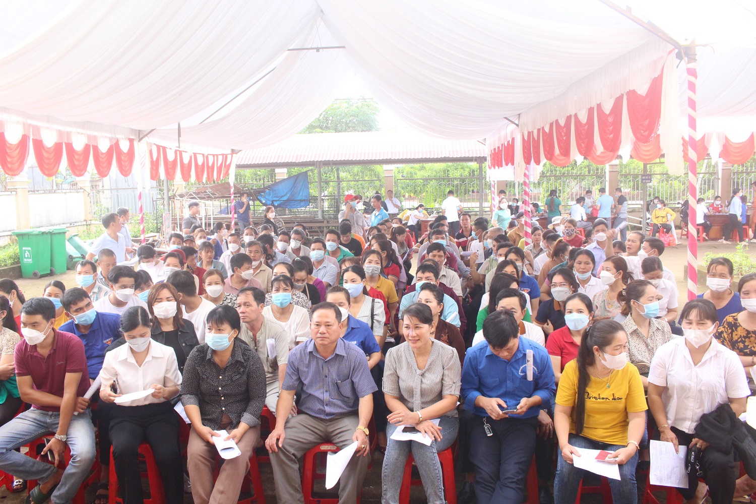 Huyện Phú Riềng tôn vinh, khen thưởng 227 người hiến máu tình nguyện năm 2021