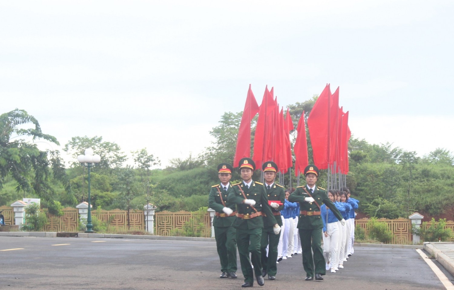 Huyện Phú Riềng tổ chức Lễ Thượng cờ kỷ niệm 07 năm thành lập huyện