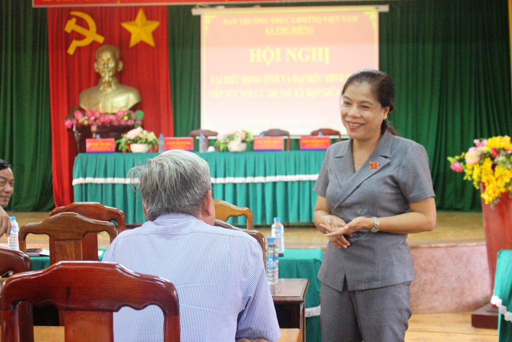 Ngày 28-7, Đại biểu HĐND tỉnh, HĐND huyện tiếp xúc cử tri trên địa bàn huyện.