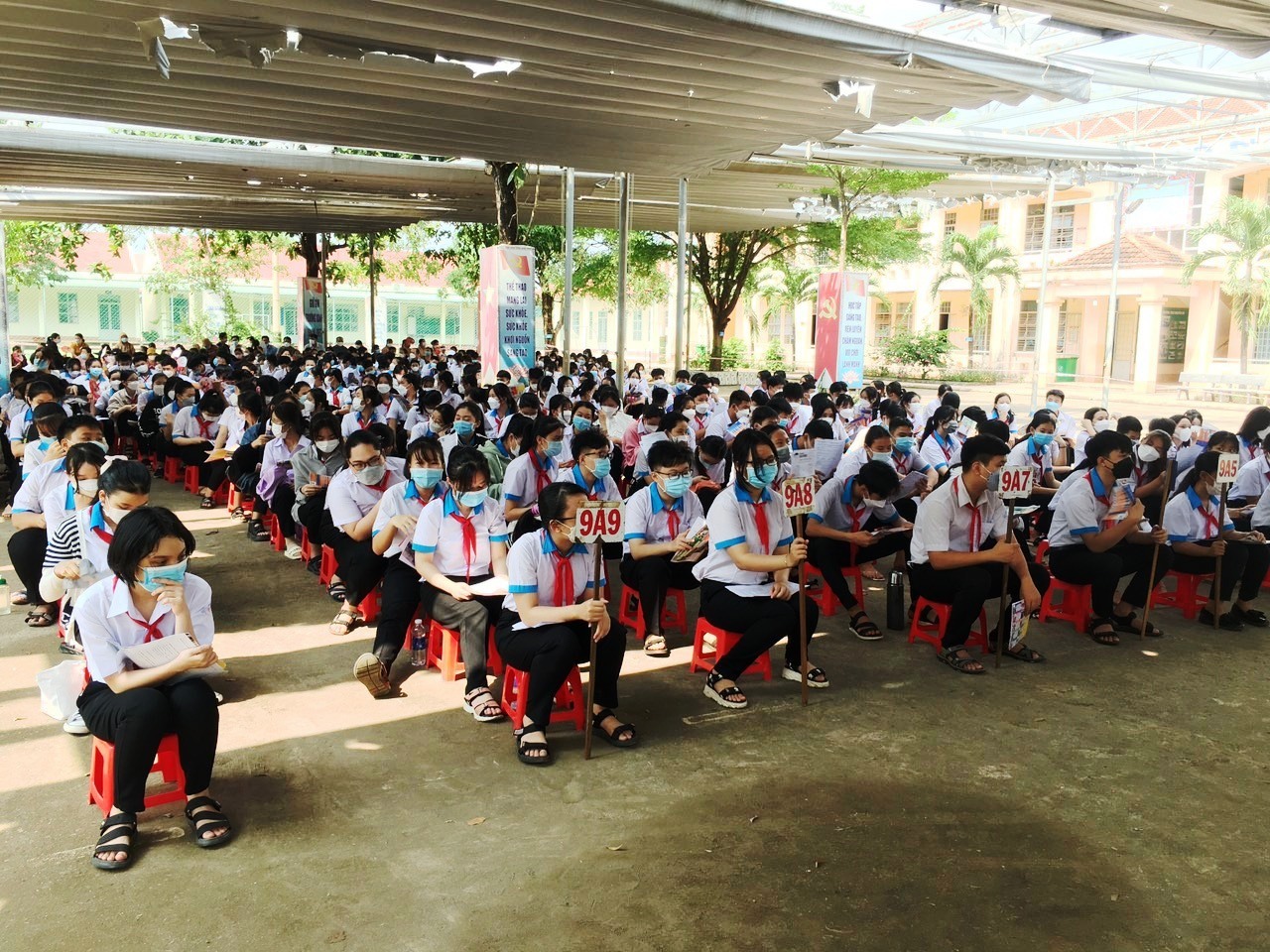 Tư vấn hướng nghiệp và phân luồng học sinh THCS và THPT tại huyện Phú Riềng