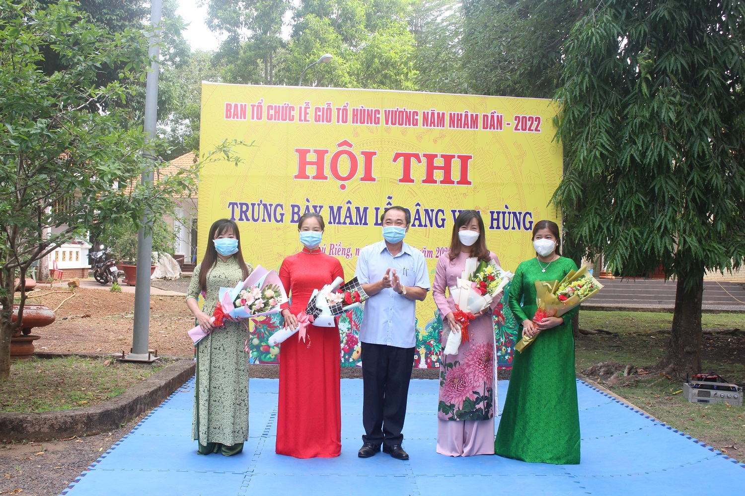 Huyện Phú Riềng tổ chức Hội thi Trưng bày mâm lễ dâng Vua Hùng.