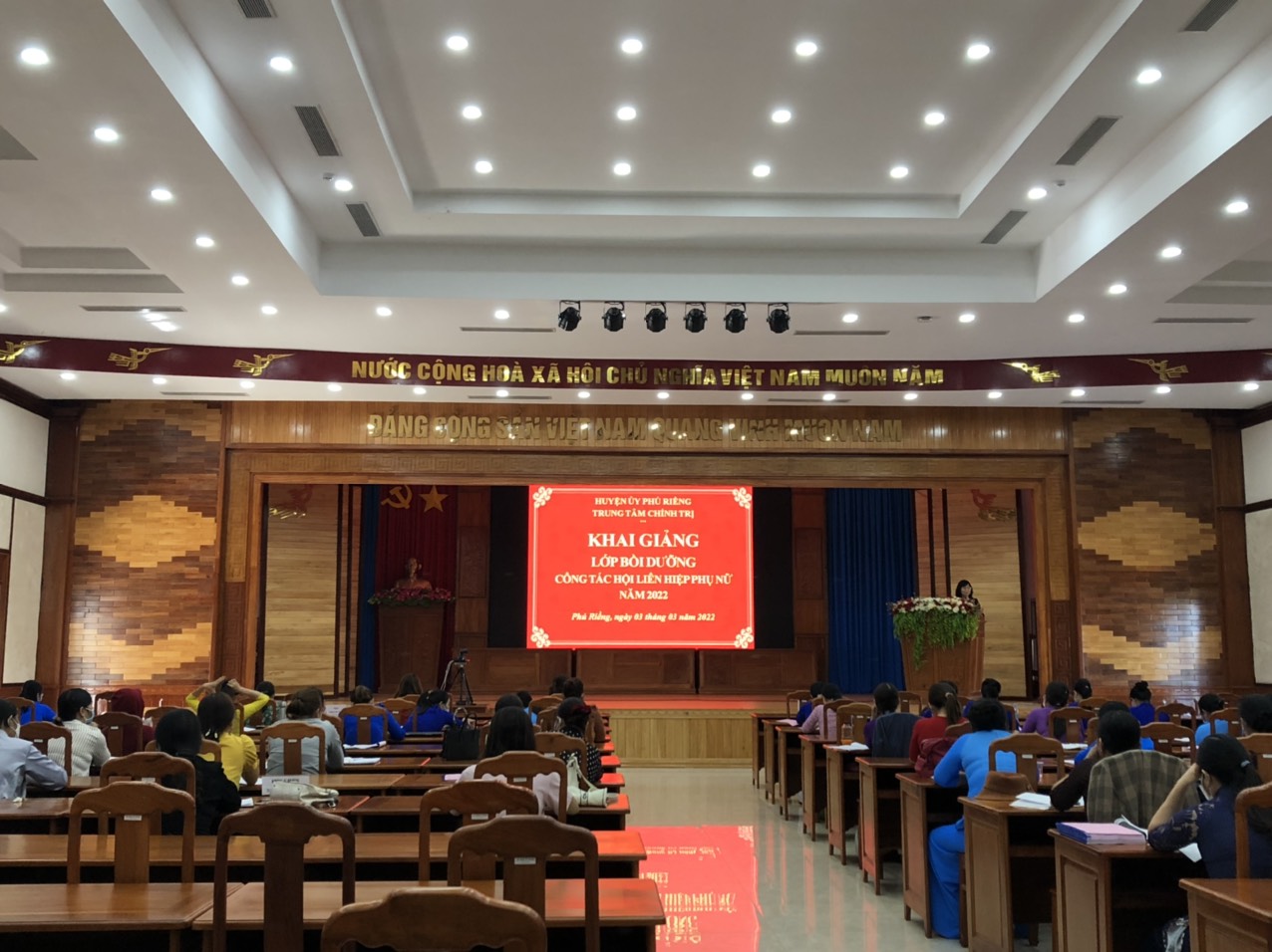 109 cán bộ Hội phụ nữ huyện Phú Riềng được bồi dưỡng công tác Hội.