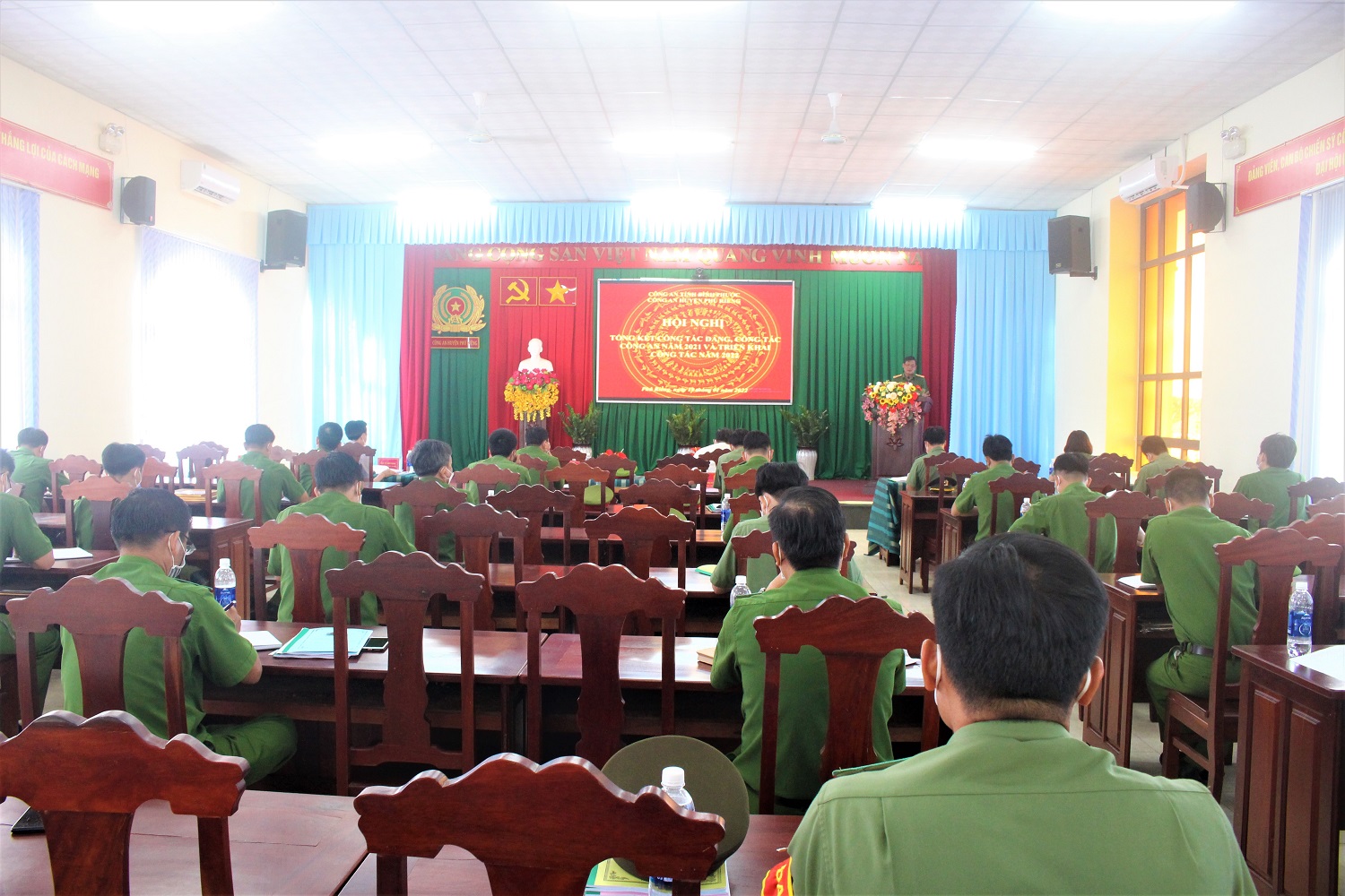 Năm 2021 Công an huyện Phú Riềng có 8 đơn vị quyết thắng và 11 chiến sĩ thi đua cơ sở.