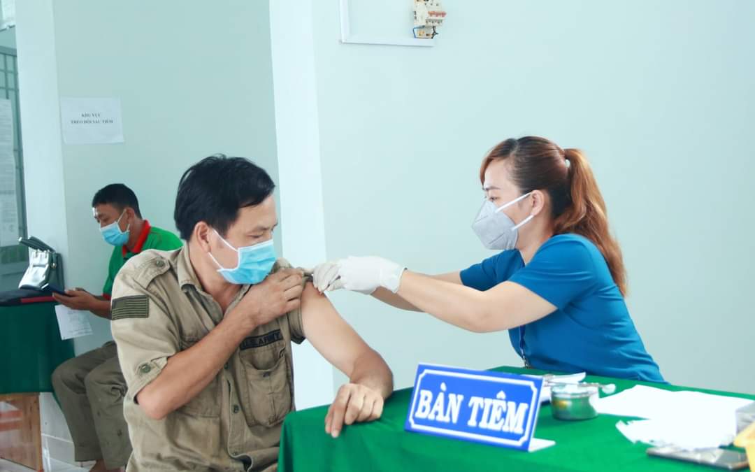 Huyện Phú Riềng: Tiêm vaccien Pfizer bổ sung đạt trên 85%