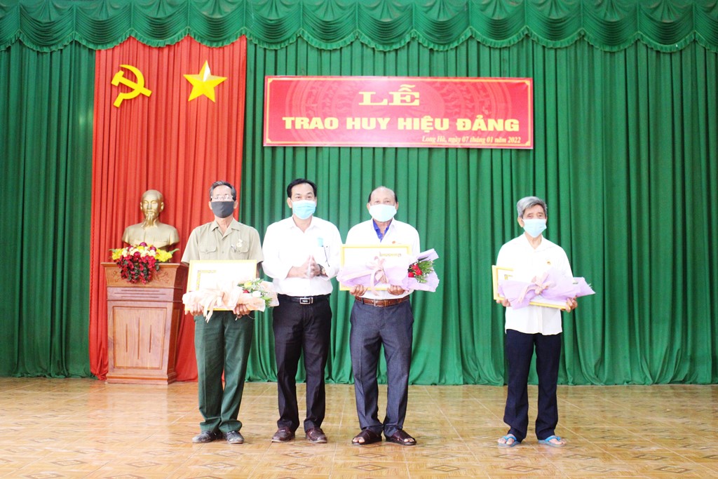 Đảng bộ xã Long Hà tổng kết công tác Đảng năm 2021