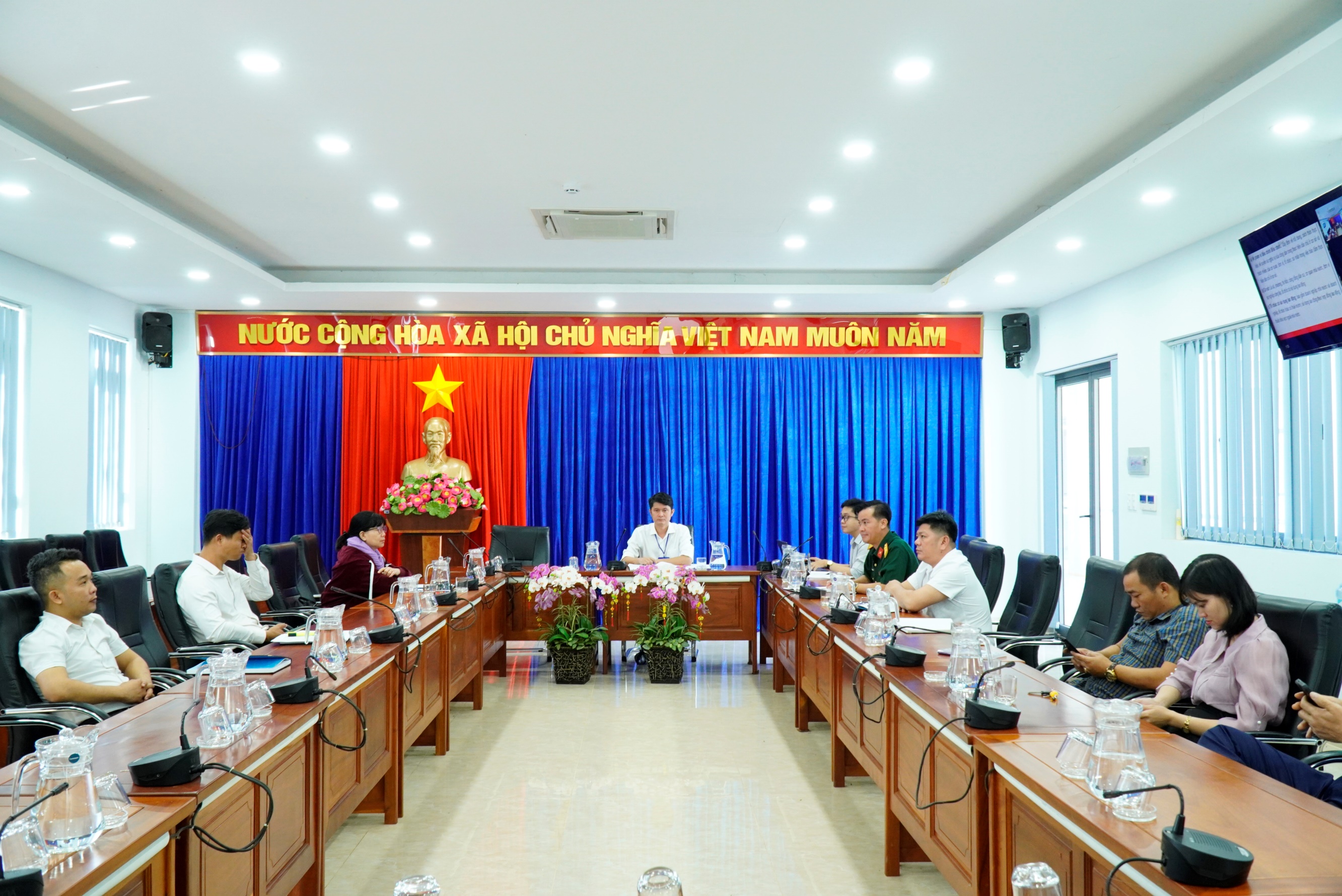 Phú Riềng tham gia hội nghị trực tuyến phổ biến, quán triệt Luật thực hiện dân chủ ở cơ sở và các văn bản liên quan
