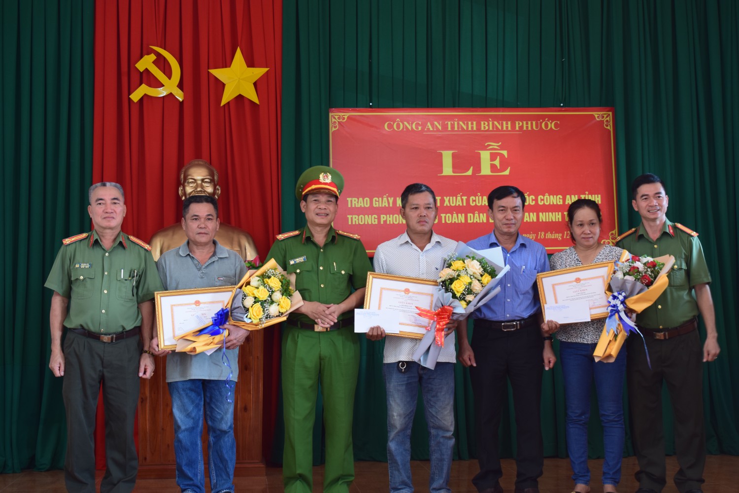 Công an xã Phú Riềng phát huy vai trò quần chúng Nhân dân tham gia giữ gìn ANTT