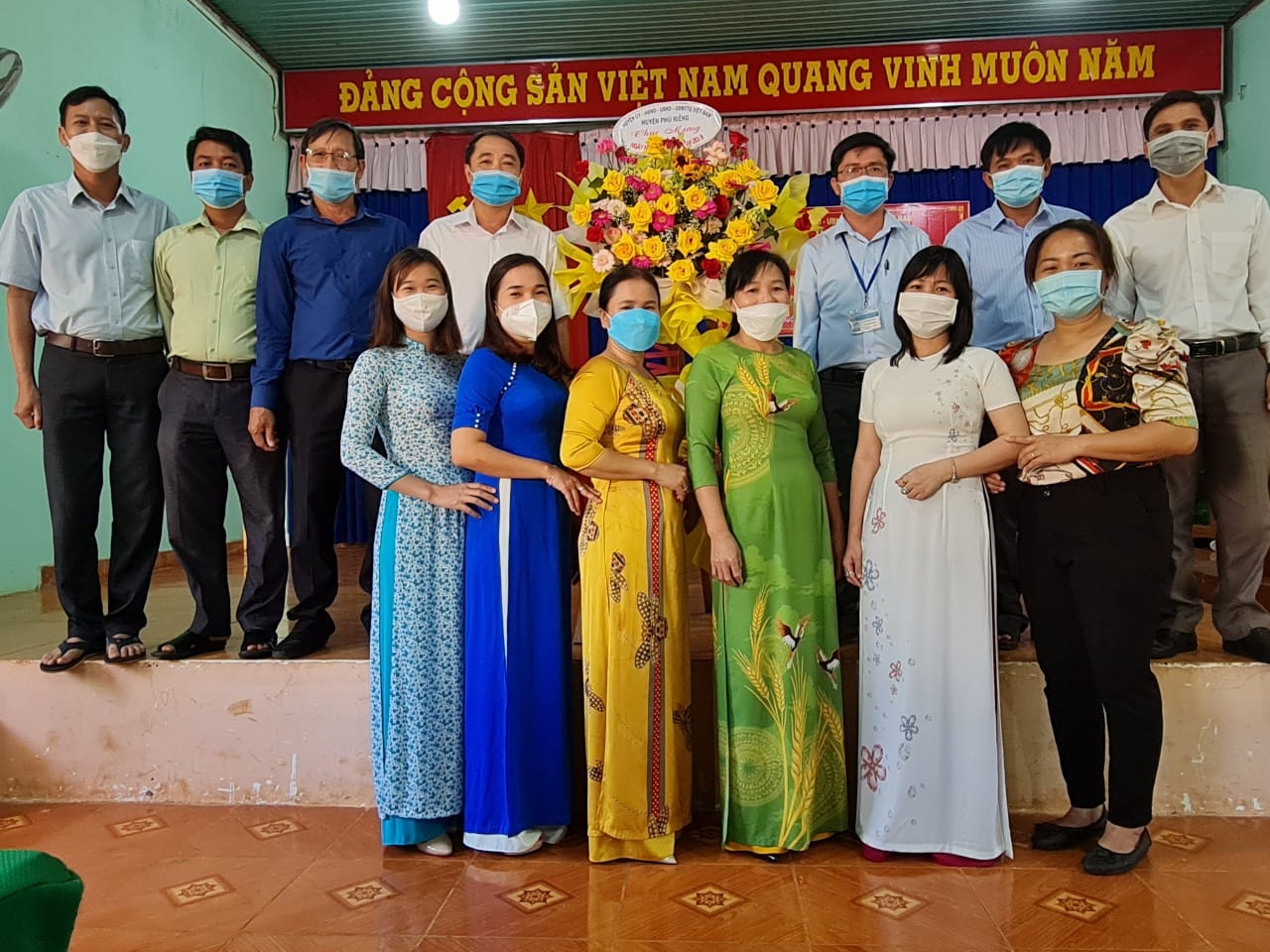 Huyện Phú Riềng tổ chức gặp mặt cán bộ quản lý Ngành Giáo dục nhân ngày 20-11.