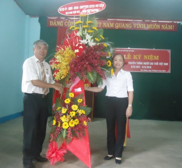 Phú Riềng tổ chức lễ kỷ niệm 75 năm ngày truyền thống người cao tuổi Việt Nam