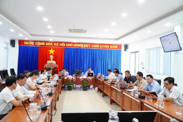 Phú Riềng: Tập huấn vận hành Trang thông tin điện tử huyện, các xã
