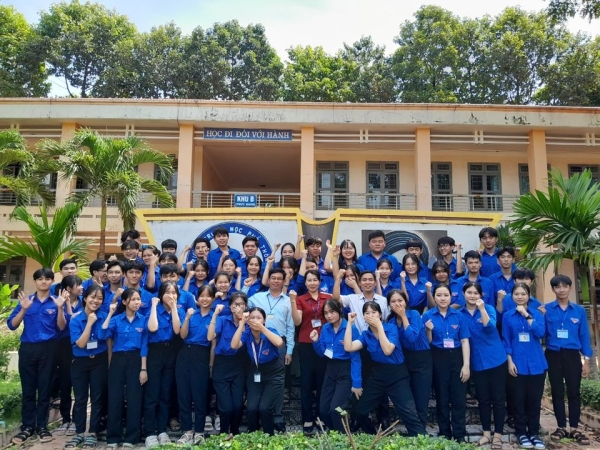 Năm học 2023 - 2024 trường THPT Nguyễn Khuyến xếp thứ 5 toàn tỉnh kỳ thi học sinh giỏi lớp 12.