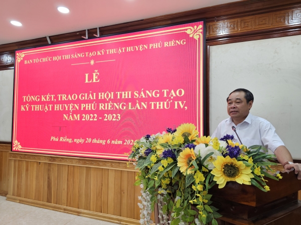 Trao giải Hội thi sáng tạo kỹ thuật huyện Phú Riềng lần thứ IV, năm 2022-2023.