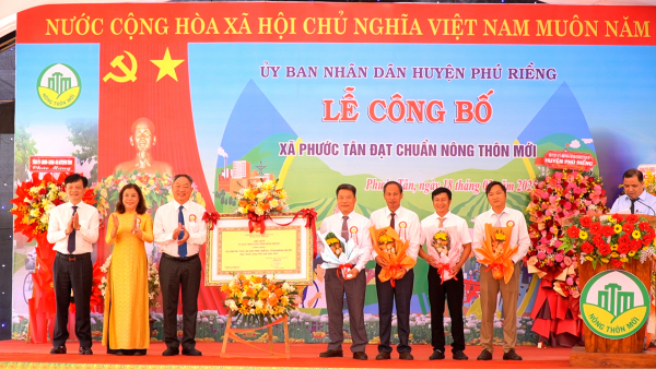 CÔNG BỐ XÃ PHƯỚC TÂN ĐẠT CHUẨN NÔNG THÔN MỚI NĂM 2023.