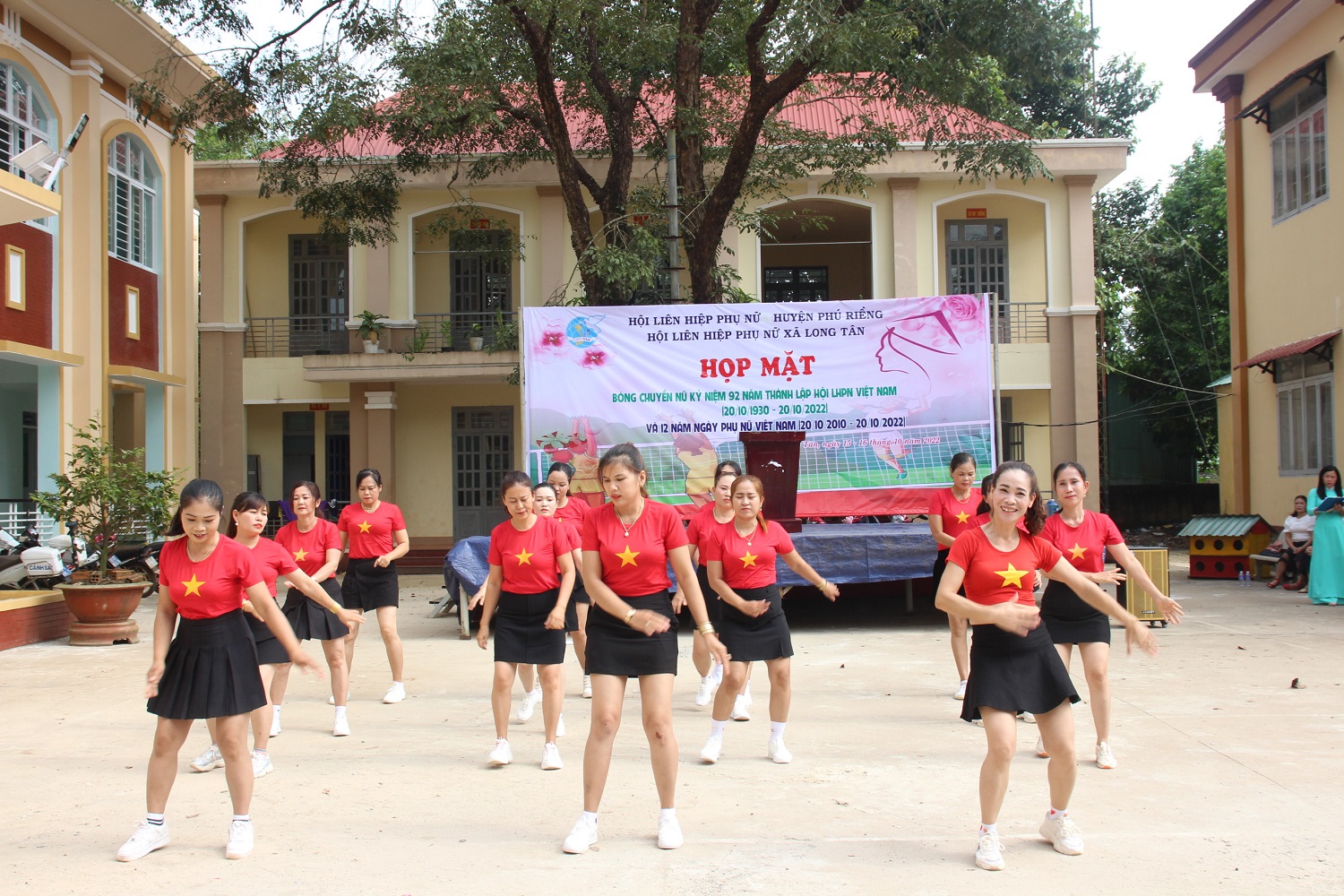 Hội LHPN xã Long Tân sôi nổi các hoạt động chào mừng 20-10.